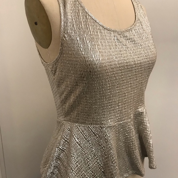 Top - Picture 3 of 6